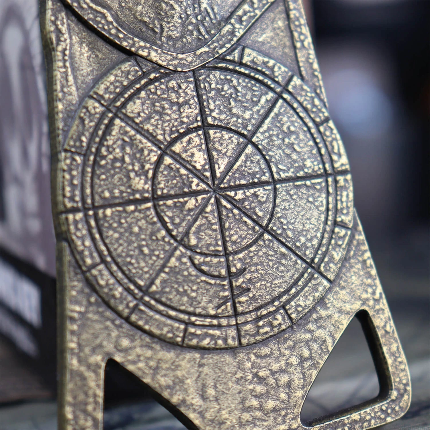 DUST! Goonies Copper Bone Key Limited Edition Replica - Zavvi Exclusive 9 DUST! Goonies Copper Bone Key Limited Edition Replica - Zavvi Exclusive - Image 7