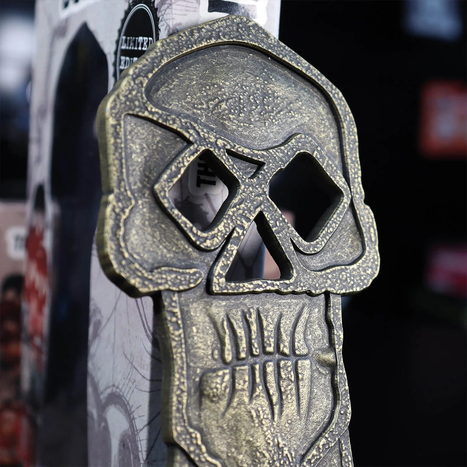 DUST! Goonies Copper Bone Key Limited Edition Replica - Zavvi Exclusive 8 DUST! Goonies Copper Bone Key Limited Edition Replica - Zavvi Exclusive - Image 6