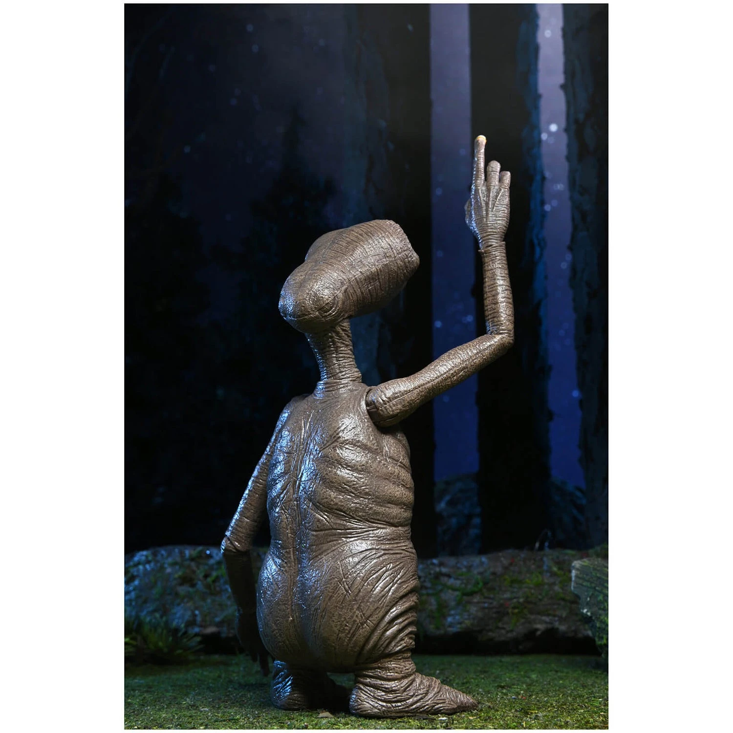 NECA E.T. The Extra-Terrestrial 40th Anniversary Ultimate E.T. 7 Inch Scale Action Figure 7 NECA E.T. The Extra-Terrestrial 40th Anniversary Ultimate E.T. 7 Inch Scale Action Figure - Image 5